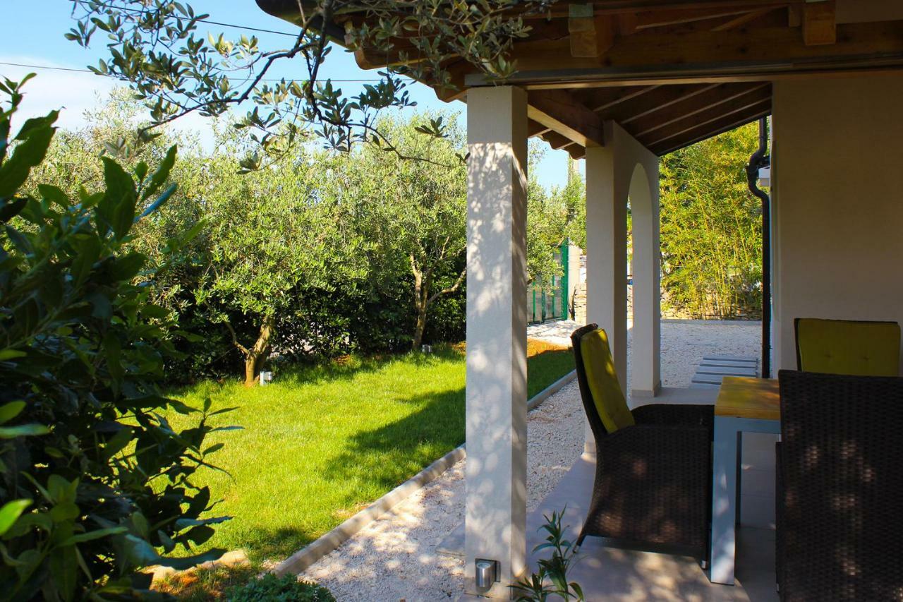 Holiday Home Liberta Krnica Bagian luar foto