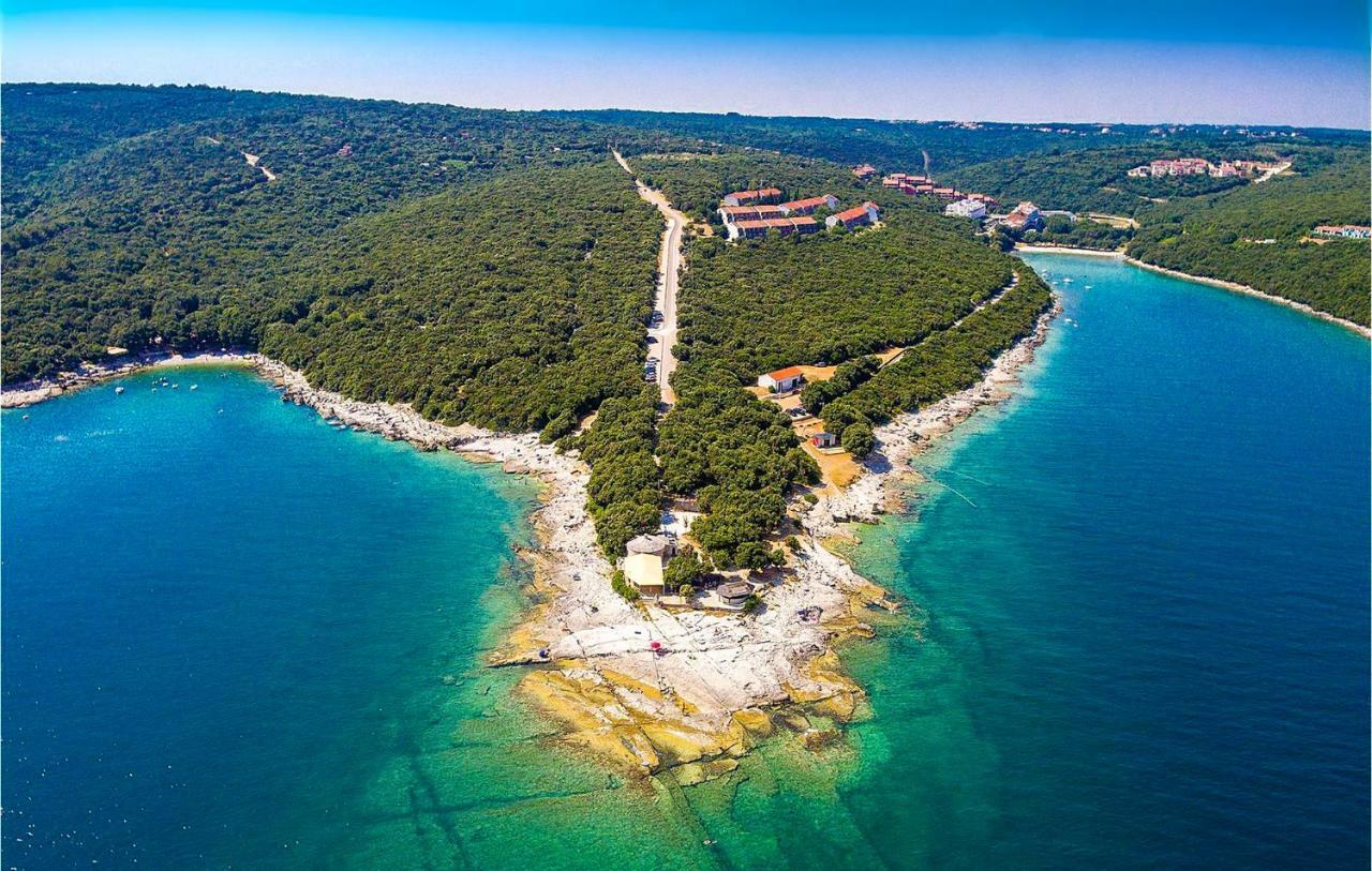 Holiday Home Liberta Krnica Bagian luar foto